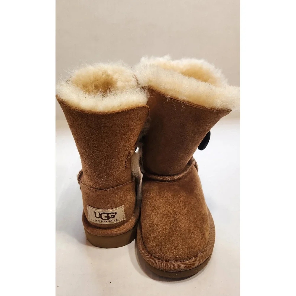 NWOT UGG Australia Toddler Bailey Button Suede Boots Chestnut Size 8T